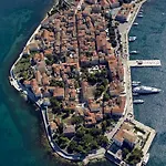 Apartment In With Balcony, Wifi 819-4 *